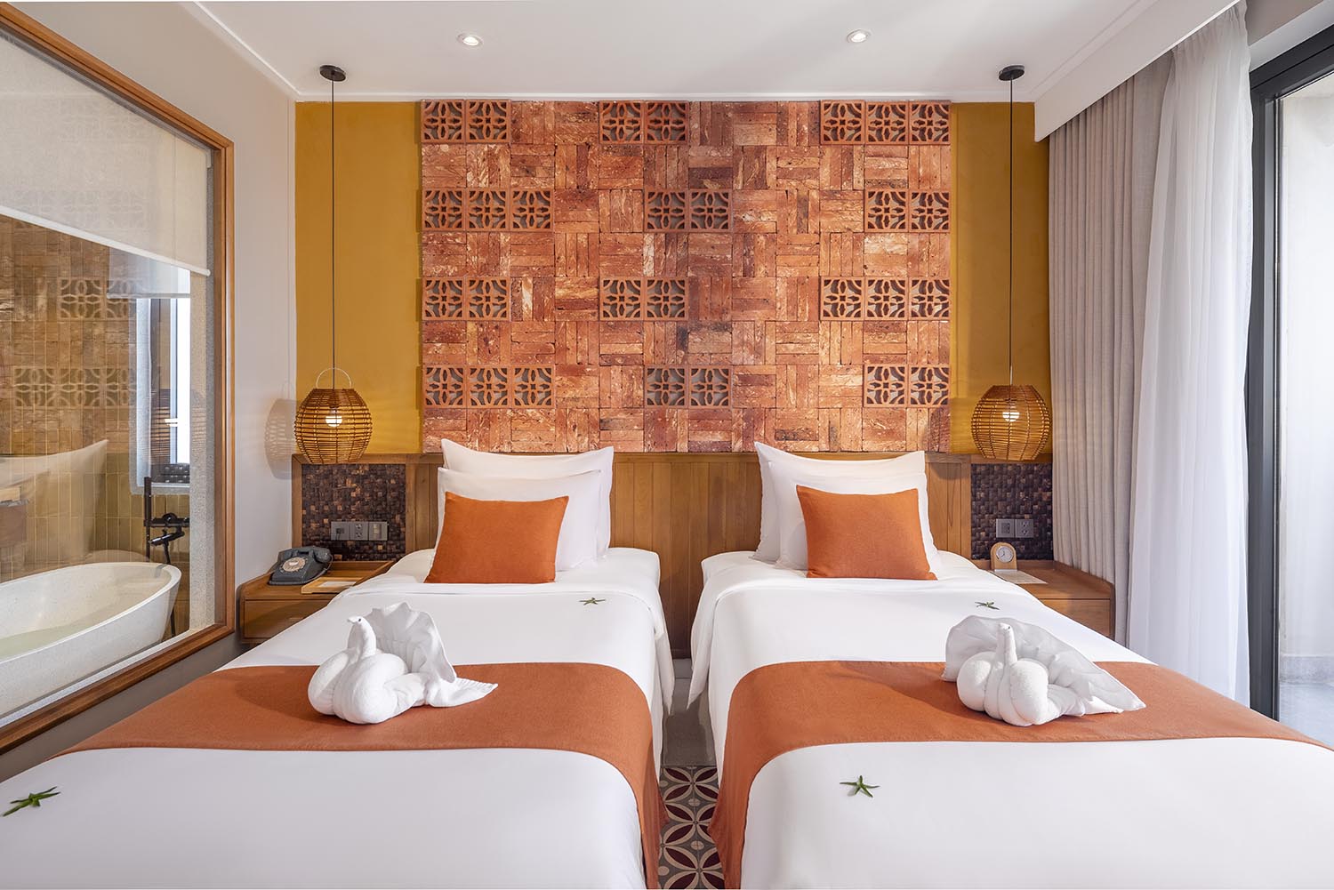 Deluxe Twin Room, photo 4